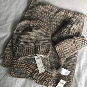 Chico’s - Women’s Fall Accessories Set